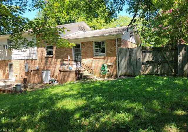 Photo 3 of Sale Pending at 2615 Azalea Dr, Greensboro, NC 27407 | MLS# 1231206 | Listing updated on 2026-09-14