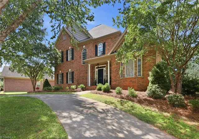 image of 4701 Pebble Lake Dr, Pfafftown, NC 27040 | MLS# 1232990