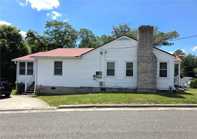 Homes for sale in Mount Airy, NC | 350 Linville Rd, Mount Airy, NC 27030 | MLS# 1225397