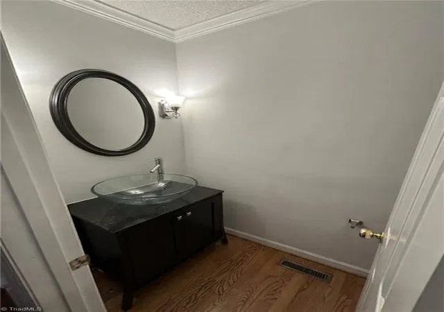 Photo 3 of Sale Pending at 2089 Pembrooke Forest Dr, Winston Salem, NC 27106 | MLS# 1229059 | Listing updated on 2026-08-31