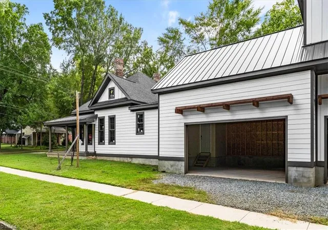 3rd image of 309 E Bessemer Ave, Greensboro, NC 27401 | MLS# 1231205