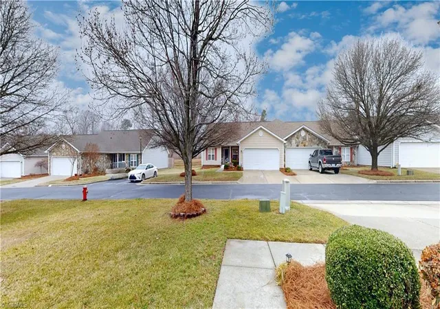 4th image of 3920 Cloverwood Meadow Ln, High Point, NC 27265 | MLS# 1210793