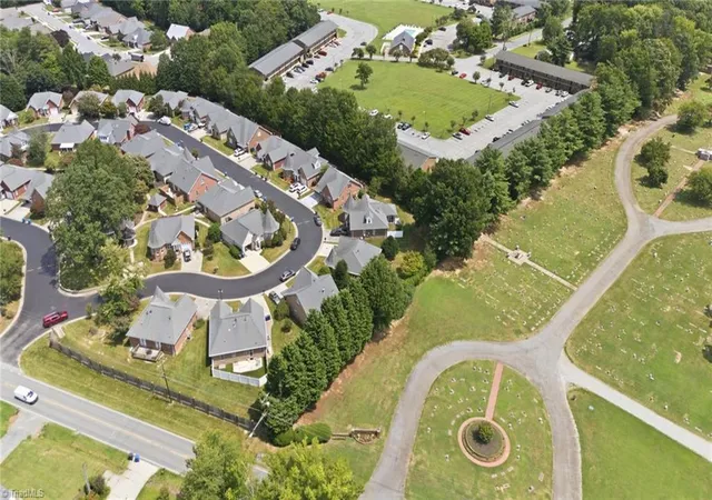 37th image of 516 Leston Gilbert Dr, Kernersville, NC 27284 | MLS# 1232865
