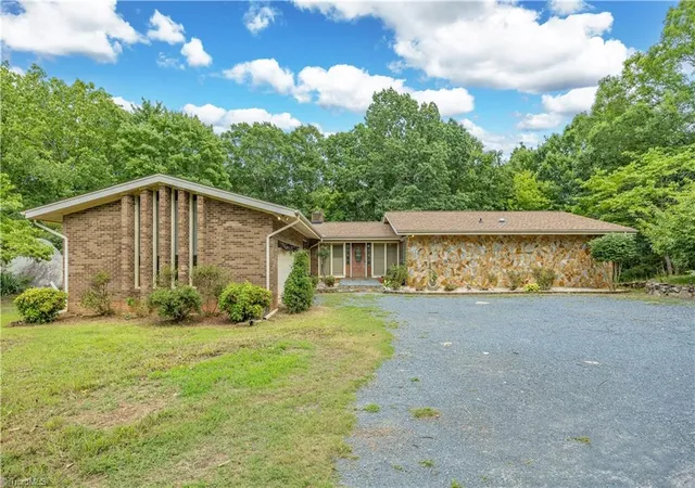 Photo 2 of Single family home for sale at 2717 Nc Hwy 49 S, Asheboro, NC 27205 | MLS# 1228729 | Listing updated on 2026-09-04