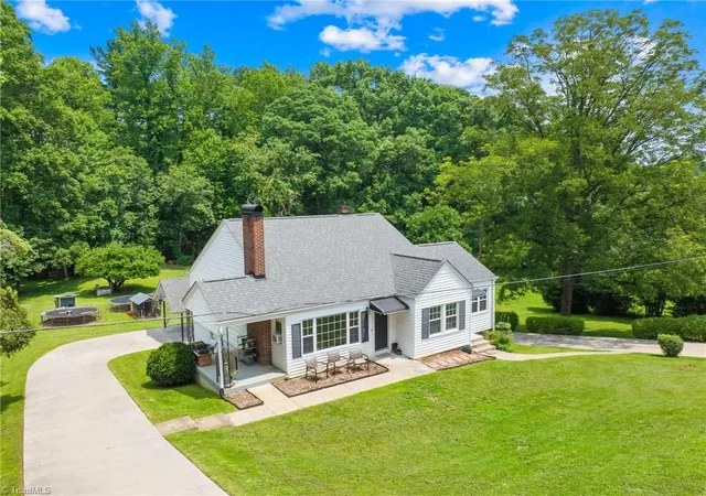 Photo 3 of Sale Pending at 370 Legion Dr, North Wilkesboro, NC 28659 | MLS# 1229450 | Listing updated on 2026-09-04