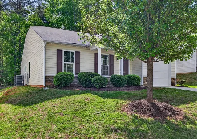 Photo 3 of Sale Pending at 1257 Stonefield Xing Ct, Winston Salem, NC 27107 | MLS# 1228416 | Listing updated on 2026-08-24