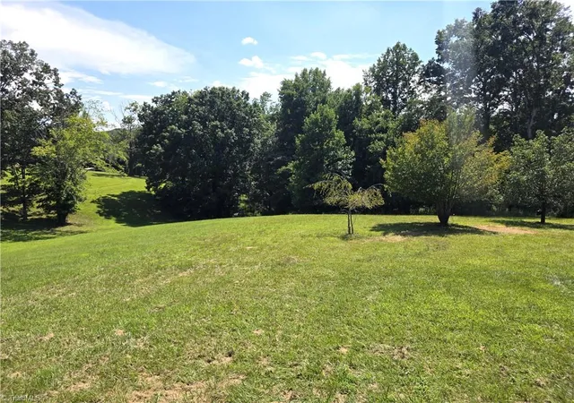 Photo 4 of Single family home for sale at 1701 Greenhill Rd, Mount Airy, NC 27030 | MLS# 1234116 | Listing updated on 2026-08-31