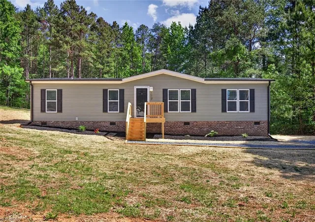 Photo 1 of Manufactured home for sale at 170 Harvick Ln, Lexington, NC 27292 | MLS# 1219641 | Listing updated on 2026-09-04