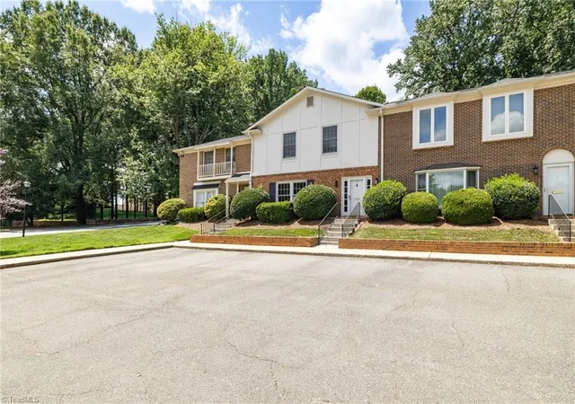 Photo 1 of Single family home for sale at 1 Fountain Manor Dr #B, Greensboro, NC 27405 | MLS# 1230035 | Listing updated on 2026-09-16