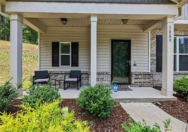 Photo 3 of Single family home for sale at 1009 Haynoke Dr, Graham, NC 27253 | MLS# 1225487 | Listing updated on 2026-09-09