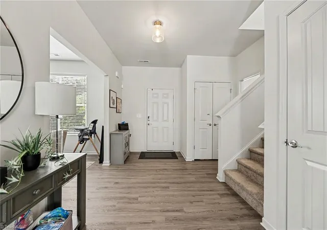 Photo 4 of Single family home for sale at 1009 Haynoke Dr, Graham, NC 27253 | MLS# 1225487 | Listing updated on 2026-09-09