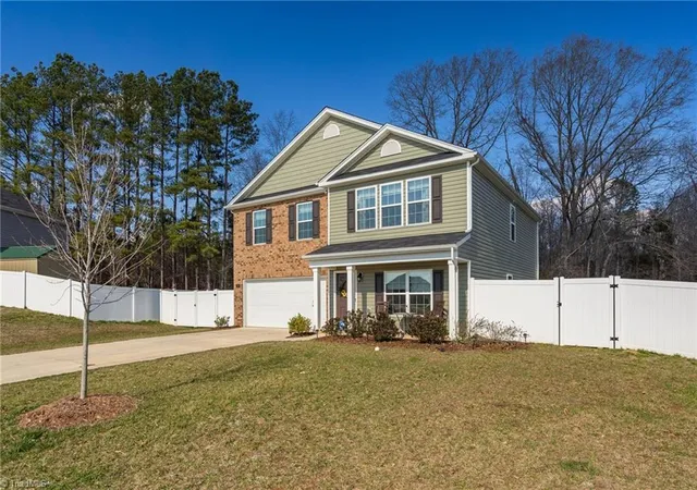 Photo 3 of Sale Pending at 245 Naples Rd, Lexington, NC 27295 | MLS# 1230412 | Listing updated on 2026-09-15