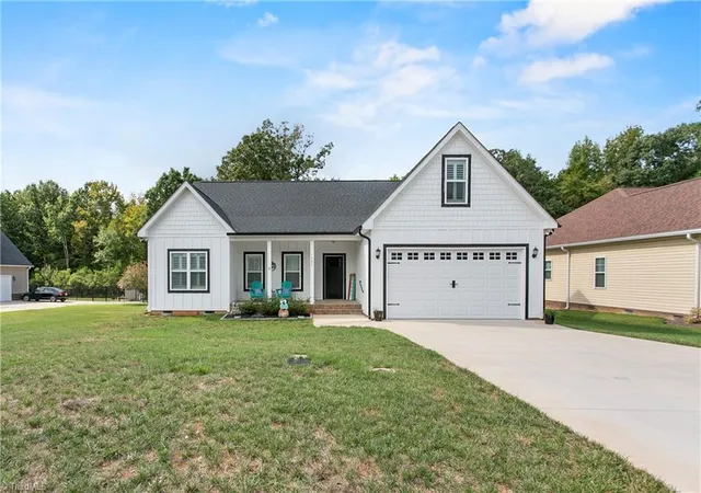 1st image of 1205 Stonewyck Dr, Salisbury, NC 28146 | MLS# 1216362