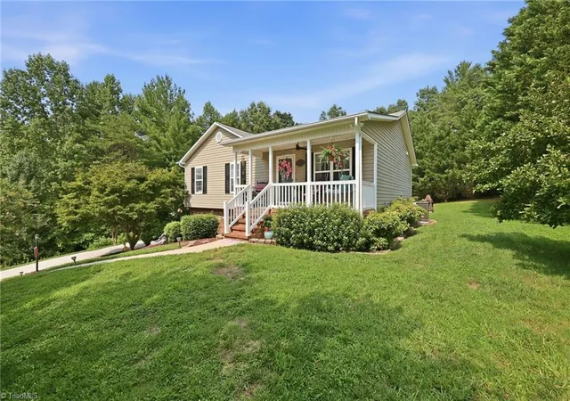 2nd image of 270 Bridgewater Rd, Mount Airy, NC 27030 | MLS# 1228987