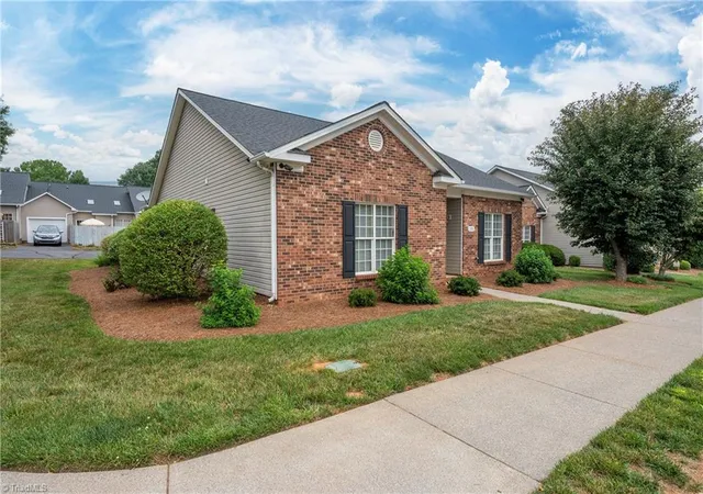 Homes for sale in Clemmons, NC | 195 Stadium Oaks Dr, Clemmons, NC 27012 | MLS# 1223749