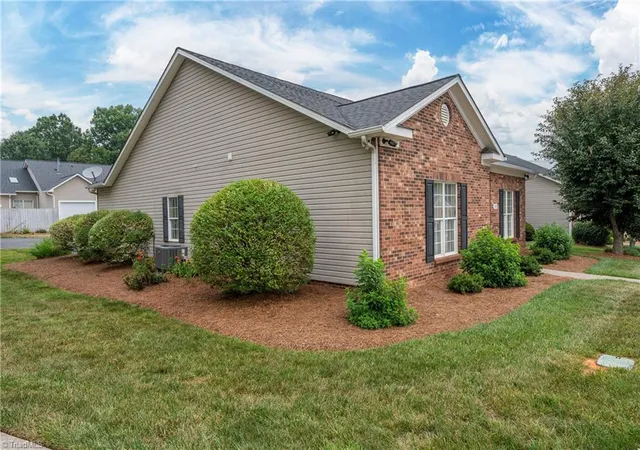 Homes for sale in Clemmons, NC | 195 Stadium Oaks Dr, Clemmons, NC 27012 | MLS# 1223749