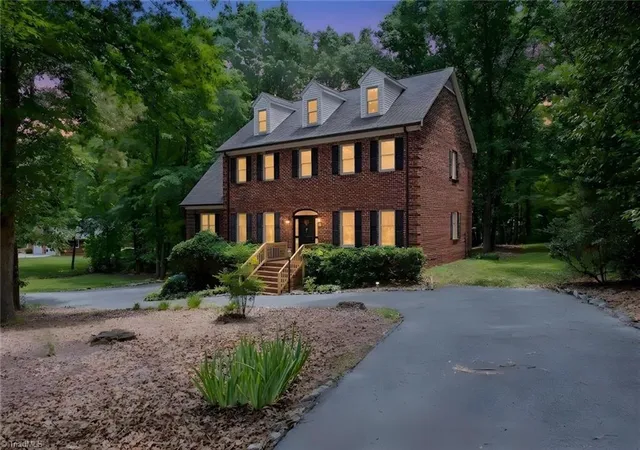 2nd image of 114 Willoughby Park Dr, High Point, NC 27265 | MLS# 1223096