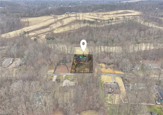 Homes for sale in Winston Salem, NC | 3160 Shaftesbury Ln, Winston Salem, NC 27105 | MLS# 1210990