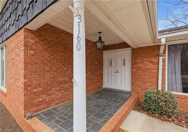 Photo 3 of Single family home for sale at 3160 Shaftesbury Ln, Winston Salem, NC 27105 | MLS# 1210990 | Listing updated on 2026-08-29