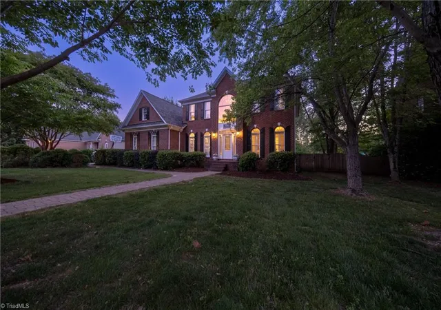 3rd image of 5707 Middlebury Pl, Greensboro, NC 27410 | MLS# 1219959