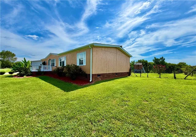 Photo 4 of Sale Pending at 1104 Spring Meadow Dr, Woodleaf, NC 27054 | MLS# 1228361 | Listing updated on 2026-10-06