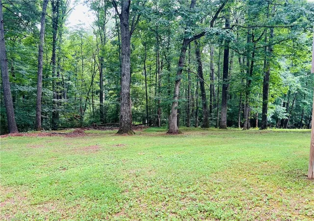 Homes for sale in Mount Airy, NC | 151 Wedgewood Dr, Mount Airy, NC 27030 | MLS# 1226723