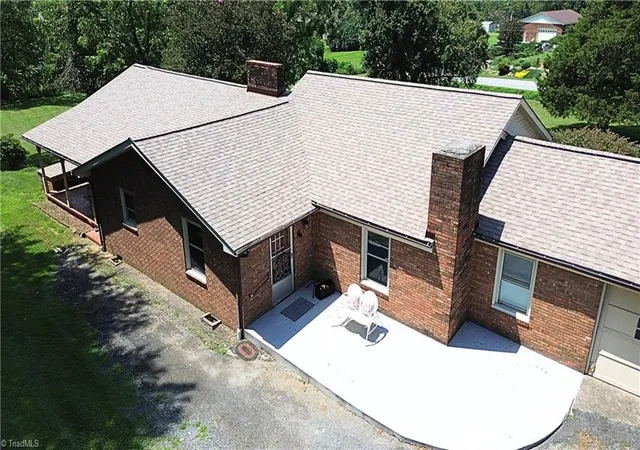 Photo 2 of Single family home for sale at 226 White Plains Rd, Roaring River, NC 28669 | MLS# 1230510 | Listing updated on 2026-08-17