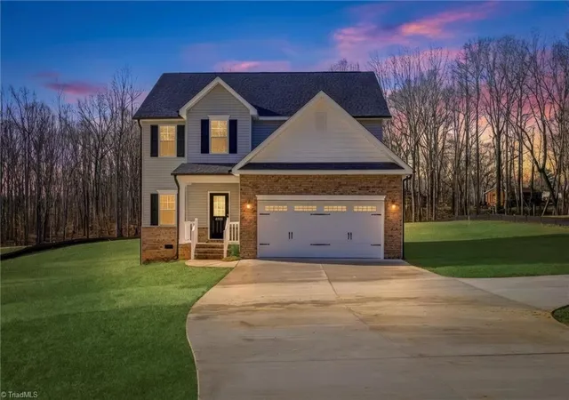 Homes for sale in Clemmons, NC | 6061 Frye Bridge Rd, Clemmons, NC 27012 | MLS# 1226993
