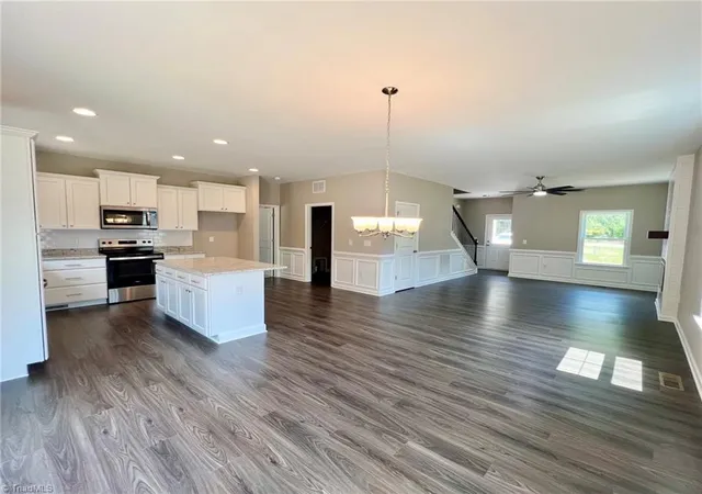 Homes for sale in Clemmons, NC | 6061 Frye Bridge Rd, Clemmons, NC 27012 | MLS# 1226993