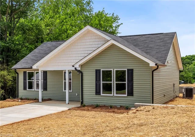 4th image of 1318 Delaware Ave, Eden, NC 27288 | MLS# 1224913