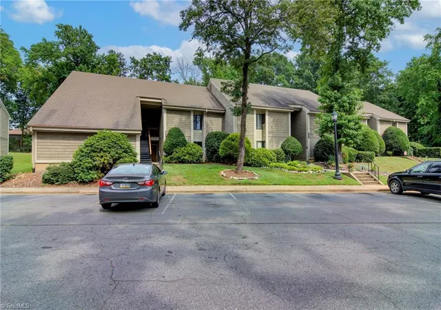 1st image of 1518 Benjamin Pkwy #D, Greensboro, NC 27408 | MLS# 1230862