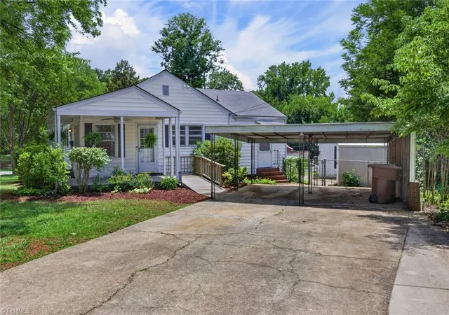 5th image of 1205 Quail Dr, Greensboro, NC 27408 | MLS# 1226243
