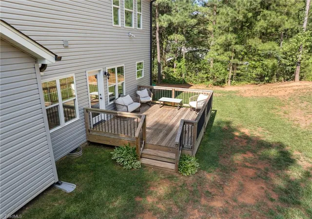 Photo 3 of Sale Pending at 194 Hunting Ridge Dr, Thomasville, NC 27360 | MLS# 1233353 | Listing updated on 2026-09-11