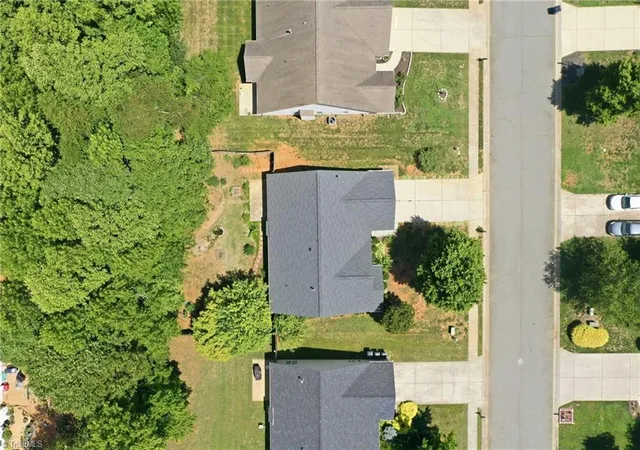 38th image of 514 Walnut Crossing Dr, Whitsett, NC 27377 | MLS# 1226184