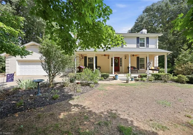 Photo 2 of Single family home for sale at 4604 Emmacyn Dr, Summerfield, NC 27358 | MLS# 1231242 | Listing updated on 2026-08-23