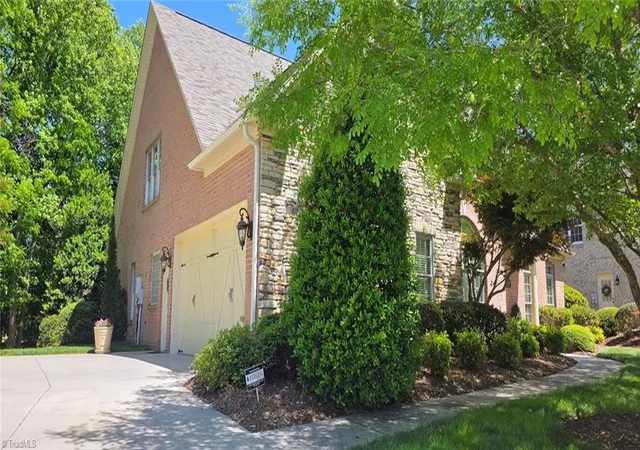 Photo 2 of Single family home for sale at 4106 Pennfield Wy, High Point, NC 27262 | MLS# 1233295 | Listing updated on 2026-09-16