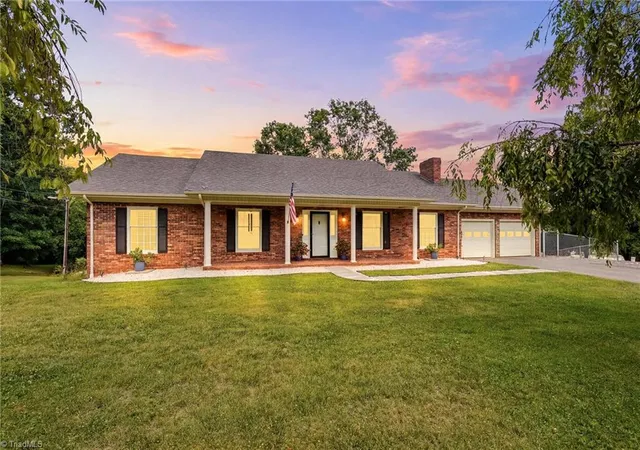 Photo 1 of Single family home for sale at 1692 Pads Rd, North Wilkesboro, NC 28659 | MLS# 1224059 | Listing updated on 2026-09-01