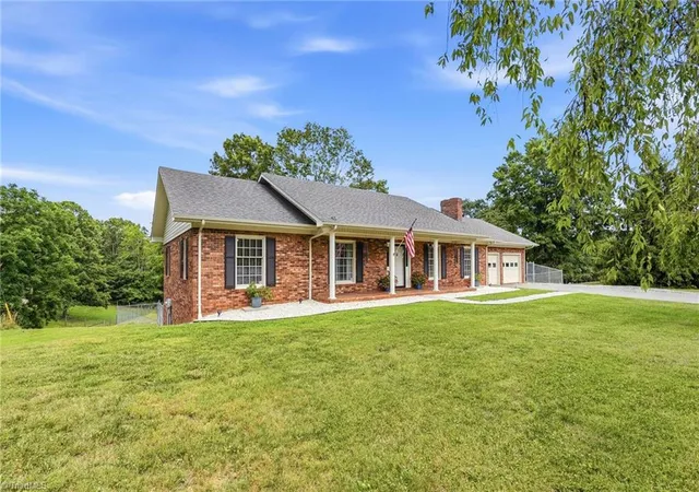 Photo 2 of Single family home for sale at 1692 Pads Rd, North Wilkesboro, NC 28659 | MLS# 1224059 | Listing updated on 2026-09-01