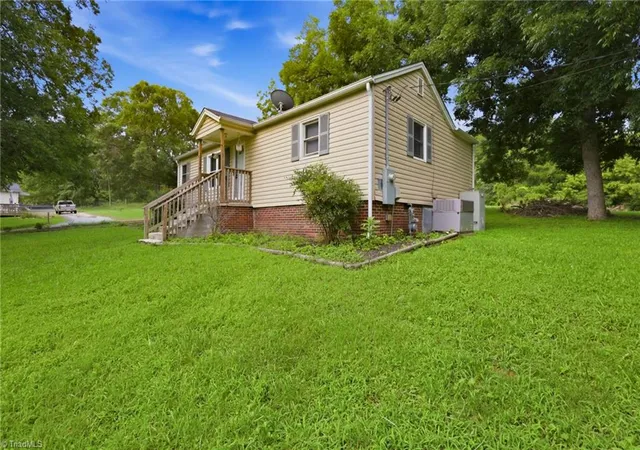 Photo 2 of Single family home for sale at 2138 Nc Hwy 62, Burlington, NC 27217 | MLS# 1230843 | Listing updated on 2026-09-11