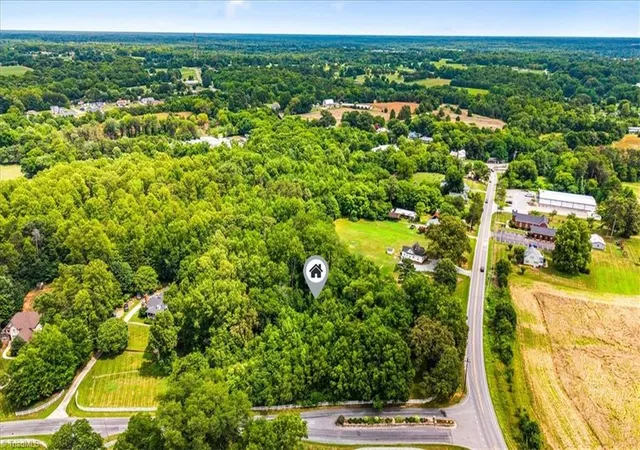 11th image of 7800 Southerland Dr, Browns Summit, NC 27214 | MLS# 1227458