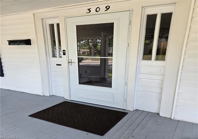 3rd image of 309 Taylor St, Mount Airy, NC 27030 | MLS# 1225659
