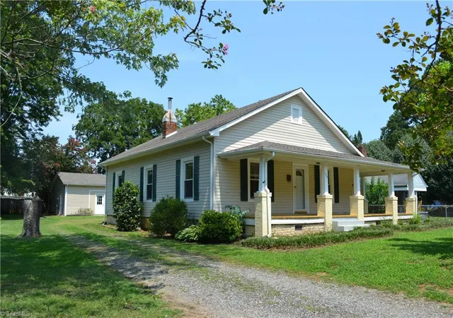 1st image of 504 W Murphy St, Madison, NC 27025 | MLS# 1231213