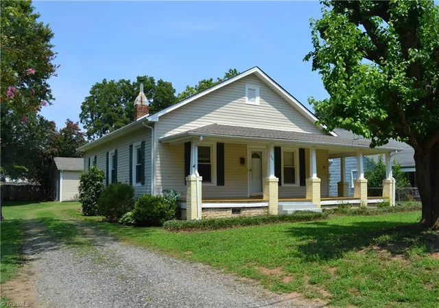 2nd image of 504 W Murphy St, Madison, NC 27025 | MLS# 1231213
