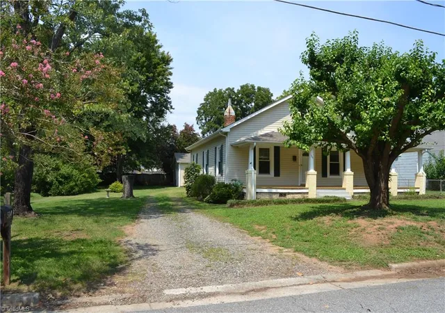 Photo 3 of Sale Pending at 504 W Murphy St, Madison, NC 27025 | MLS# 1231213 | Listing updated on 2026-09-03