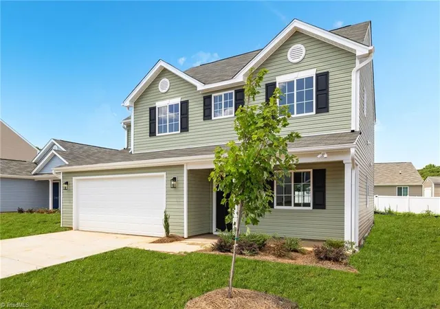 Photo 2 of Single family home for sale at 4127 Falston Dr, Greensboro, NC 27405 | MLS# 1233338 | Listing updated on 2026-08-25