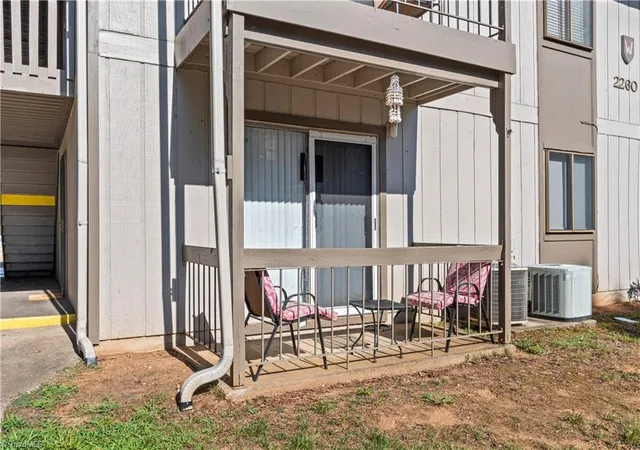 13th image of 2260 Sunderland Rd #74W, Winston Salem, NC 27103 | MLS# 1227710
