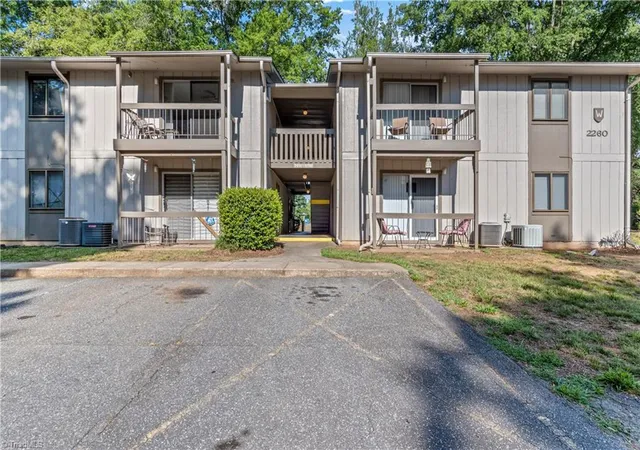 1st image of 2260 Sunderland Rd #74W, Winston Salem, NC 27103 | MLS# 1227710