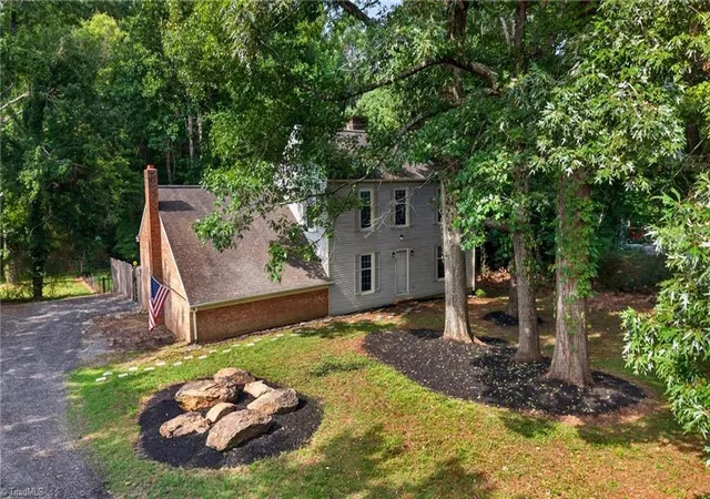Homes for sale in Asheboro, NC | 2063 Country Trl, Asheboro, NC 27205 | MLS# 1225787