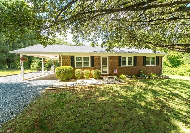 Homes for sale in Pfafftown, NC | 2186 Vienna Dozier Rd, Pfafftown, NC 27040 | MLS# 1222639