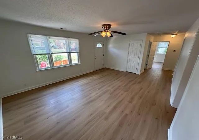 Photo 4 of Single family home for sale at 558 Kinard Dr, Winston Salem, NC 27101 | MLS# 1233151 | Listing updated on 2026-08-24